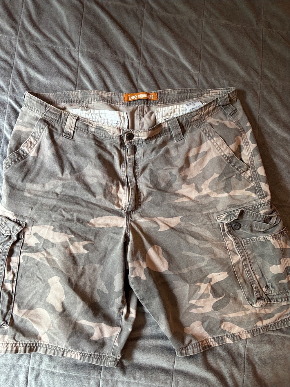 Lee Men’s Camo Cargo Shorts - Olive and Tan